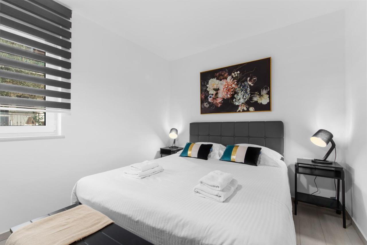 Apart Residence Galant Rovinj Bagian luar foto