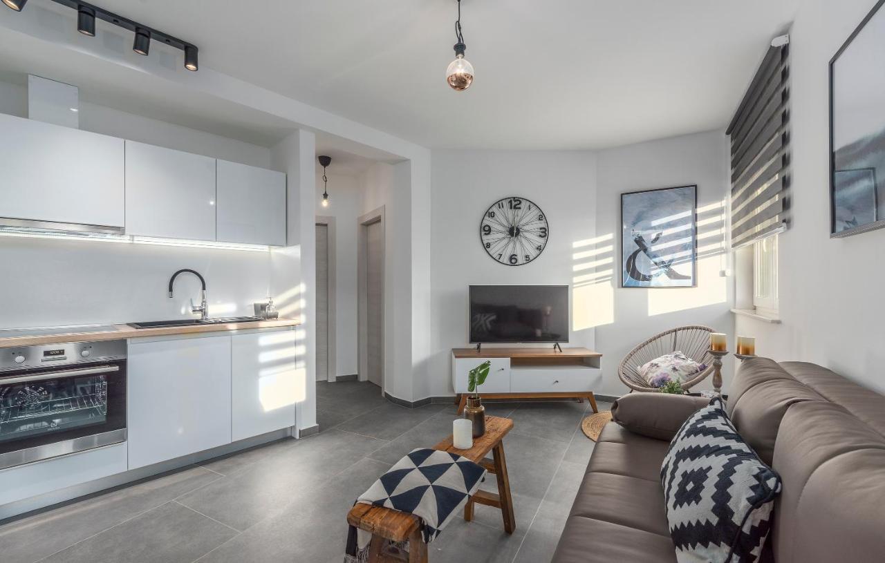 Apart Residence Galant Rovinj Bagian luar foto