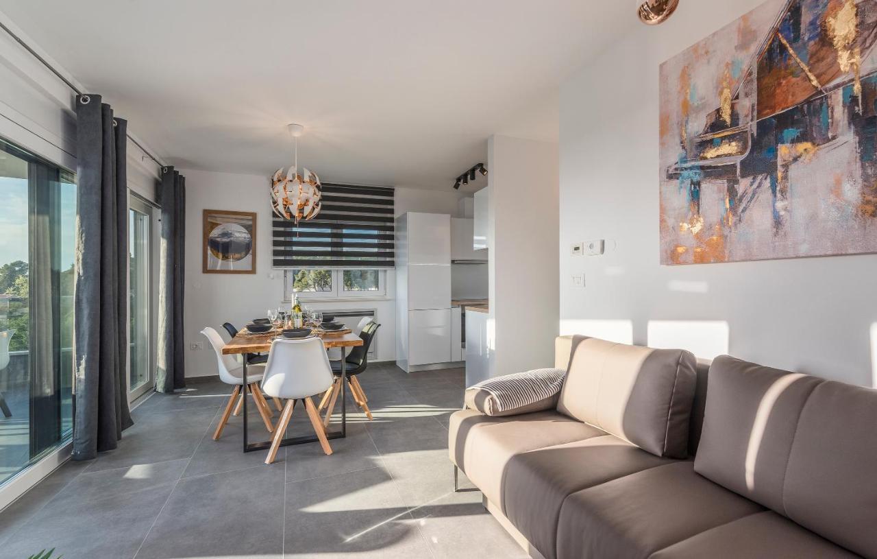 Apart Residence Galant Rovinj Bagian luar foto